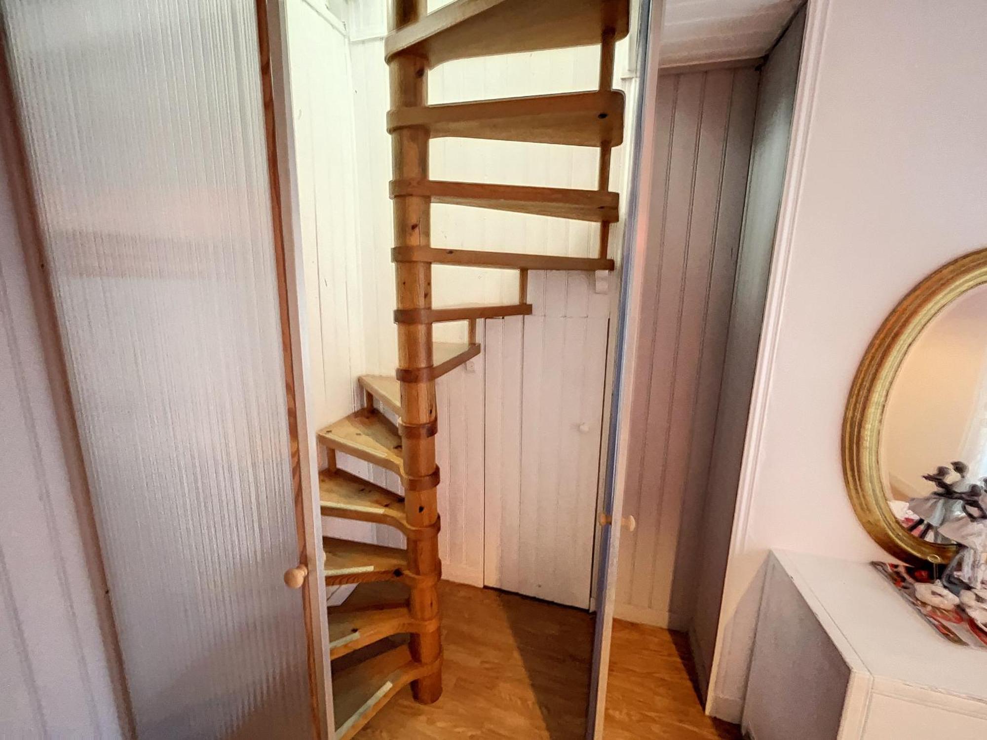 Duplex Atypique Avec Terrasse A 400m De La Et Du Centre - Fr-1-361-333 Granville